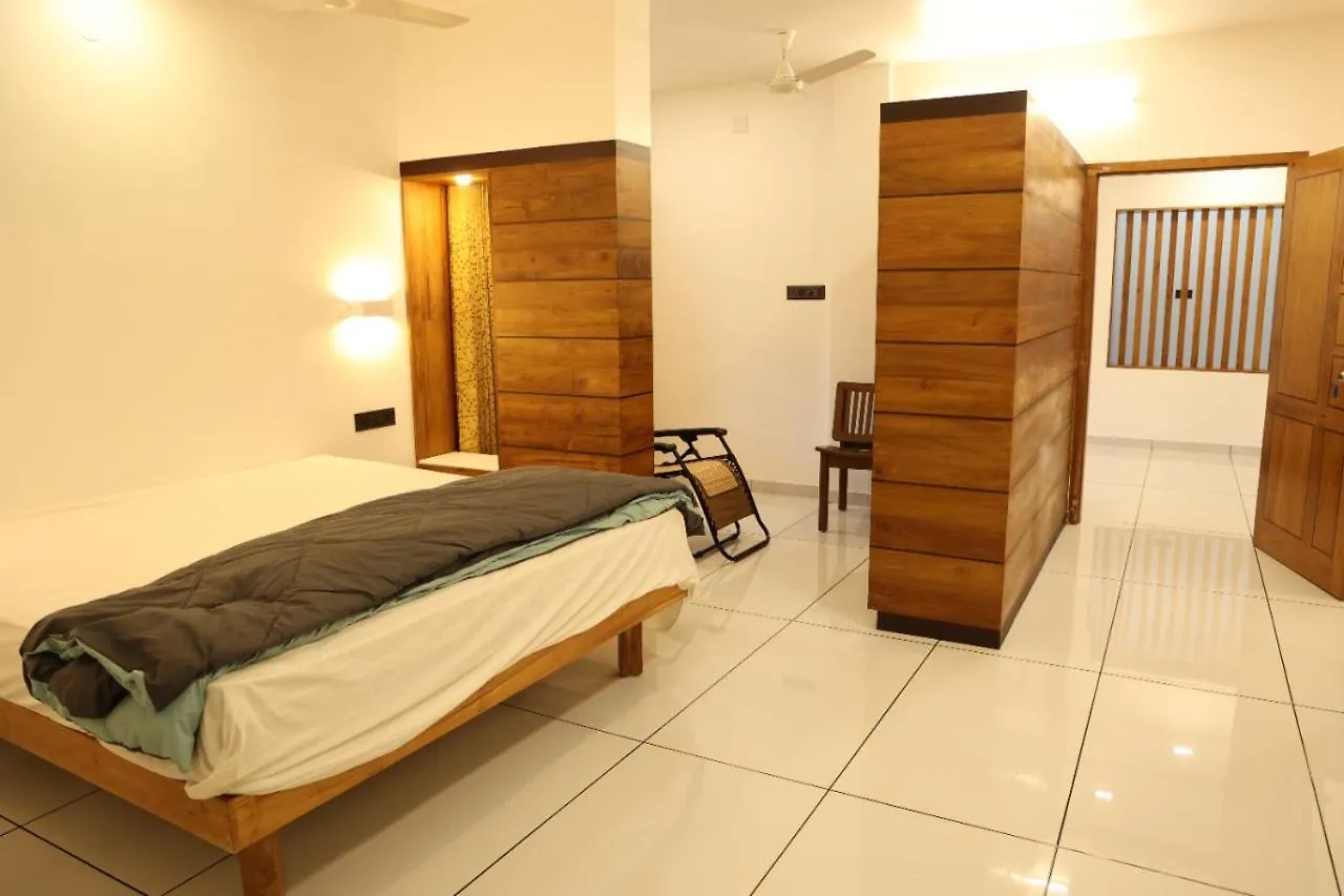 Guest house Quilon Lake Inn Kollam
